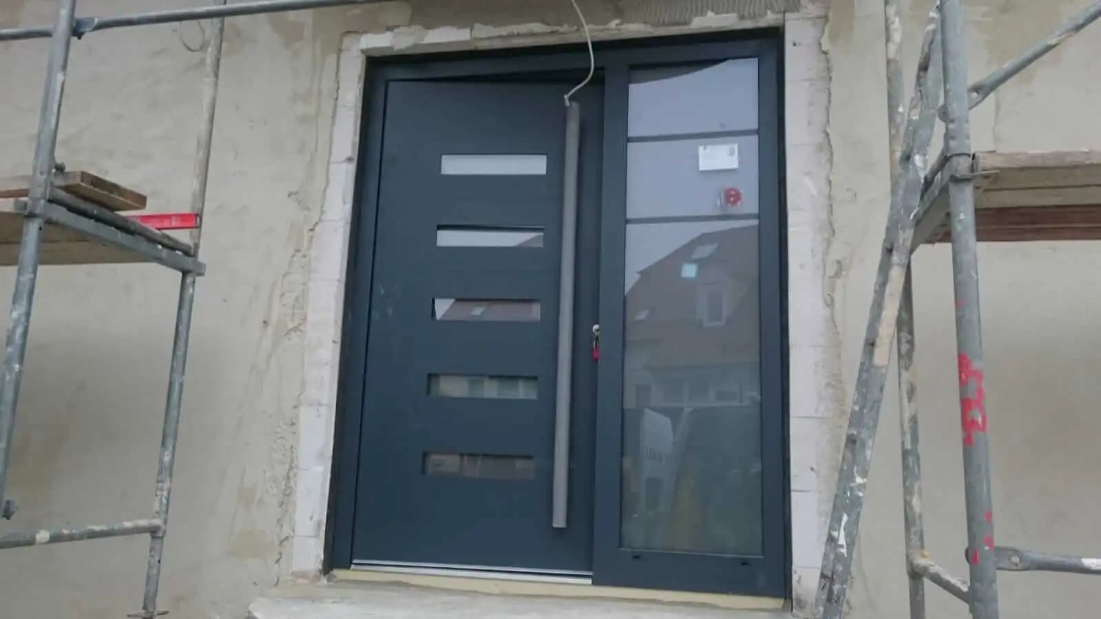 Projektbild Massive Eingangstür