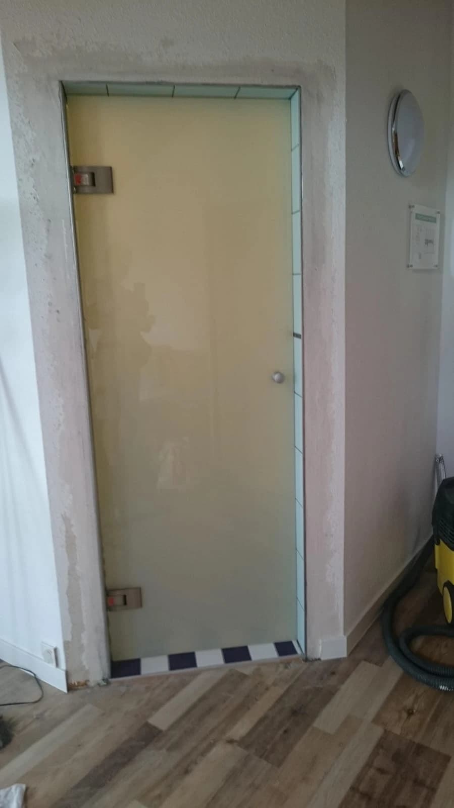 Projektbild Moderne Glastür
