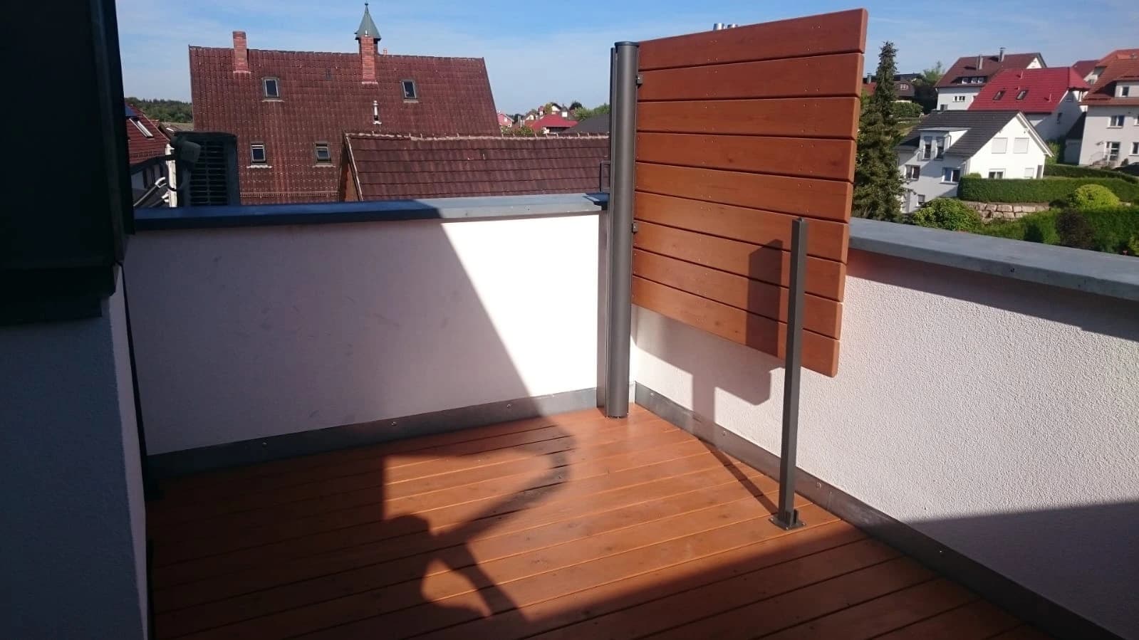 Projektbild Terrassenboden & Sichtschutz